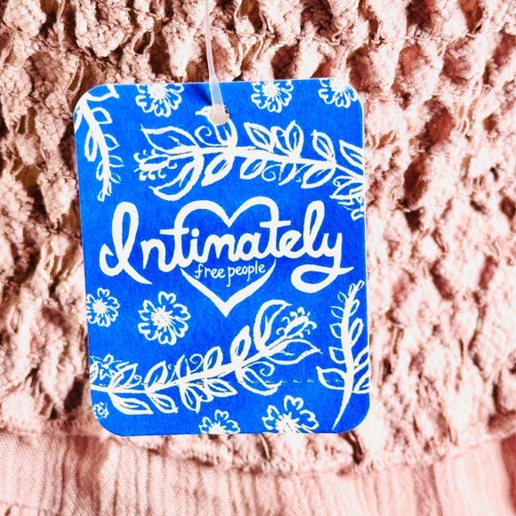 Free People Adella Dusty Mauve Boho Lace Smocked Strappy Cami - Size L - NWT - Picture 12 of 13